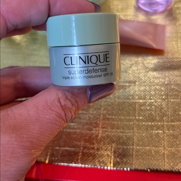 CLINIQUE Skin Care Bundle NWT - Picture 10 of 12